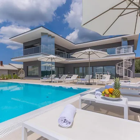 Luxury Gabrijela Near Porec * Kastelir