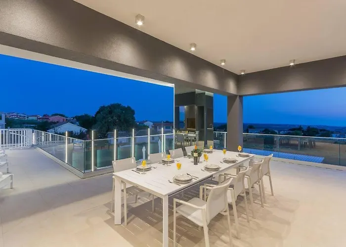 Luxury Gabrijela By Istrabook Βίλα Kaštelir